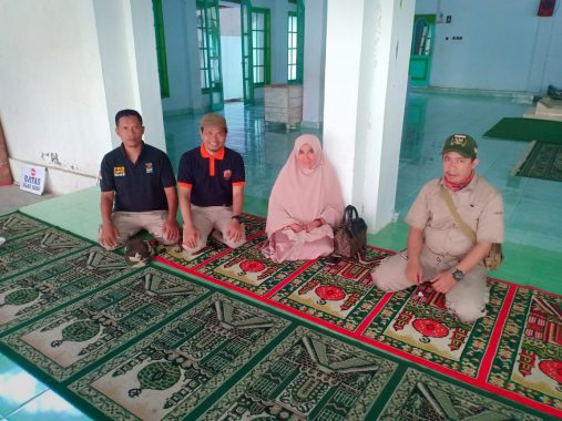 Jadi Relawan di Palu-Donggala, Ketua Umum PKS Lampung Mufti Salim Khotbah Jumat di Masjid Desa Ganti Kecamatan Banawa Selatan Donggala