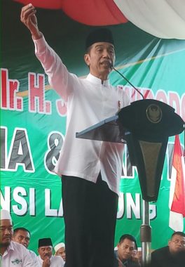 Advertorial: Hadiri Acara di Ponpes Darussalamah Lampung Timur, Presiden Jokowi Ajak Warga Jaga Kerukunan