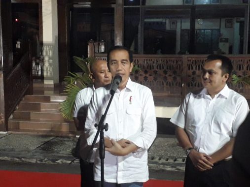 Jokowi dan Ridho Ficardo Bikin Heboh Pengunjung Mall Boemi Kedaton