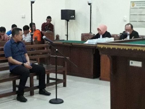 Gilang Ramadhan Terdakwa Kasus Suap Bupati Lamsel Nonaktif Zainudin Hasan Kembali Digelar