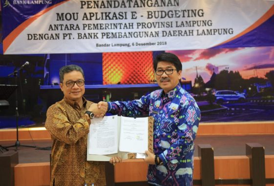 Kepala Cabang ACT Lampung Dian Eka Darma Wahyuni Kunjungi Rumah Bilal Penderita Lumpuh di Way Sulan