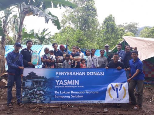 Perumnas Peduli Bantu Korban Tsunami di Kecamatan Rajabasa Lampung Selatan