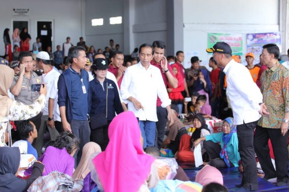 Presiden Jokowi Kunjungi Korban Tsunami di Lampung Selatan, Pusat dan Pemda Siapkan 600 Unit Rumah