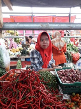 Wati Setia Tuntun Indra Mengamen di Bandar Lampung, Berharap Modal untuk Berusaha
