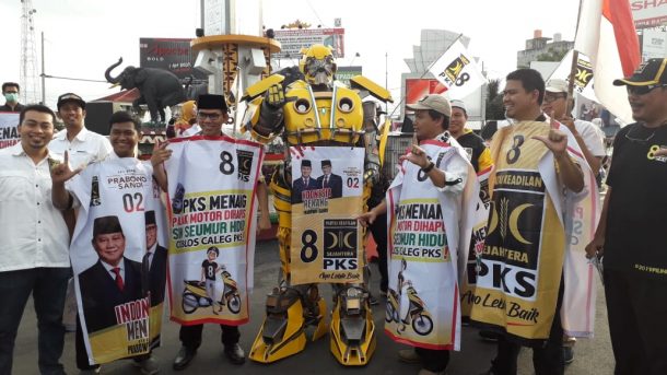 Kader PKS Se-Lampung Flash Mob 8 Kilometer dari Underpass Unila Sampai Tugu Adipura