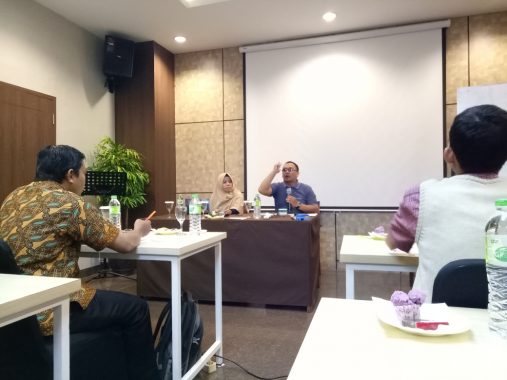 Pemred Jejamo.com Adian Saputra Narasumber Pelatihan Kehumasan Kerja Bareng IZI Lampung