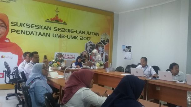 Indra Gunawan-Harmini, Suami-Istri Tunanetra di Bandar Lampung yang Andalkan Jualan Koran untuk Kehidupan