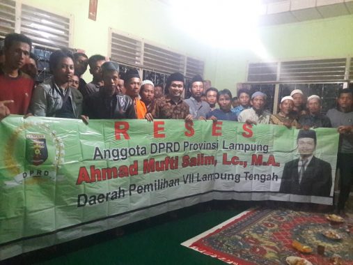 Isi Reses, Mufti Salim Sambangi Warga Kampung Fajar Mataram Seputih Mataram