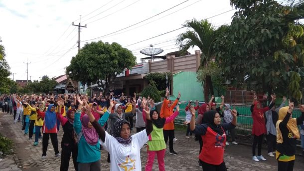 Agus Widodo Senam Bareng 500-an Emak-Emak Se-Tanjungseneng Bandar Lampung