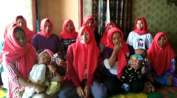 Ibu-Ibu di Lampung Barat Bikin Video Dukungan untuk Anggota DPR Asal Lampung Sudin
