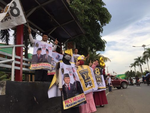 Lima Peserta Nobar Debat Capres Besutan Relawan Demokrasi Basis Warganet KPU Bandar Lampung Menang Lomba Foto Instagram Berhadiah Uang Tunai