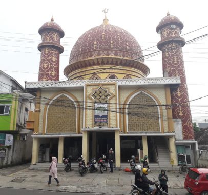 Kubah Menawan Gaya Eropa di Masjid Jamik Asy Syuhada Durian Payung Bandar Lampung