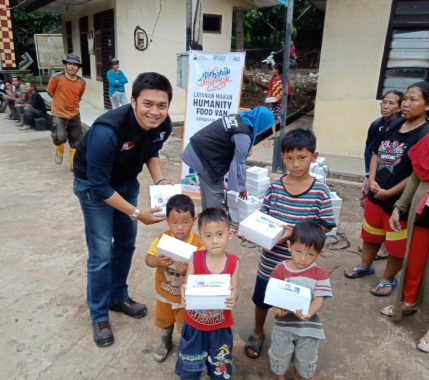 DT Peduli Lampung Bantu Suratman Pasien Penyakit Komplikasi di Rumah Sakit Abdul Moeloek
