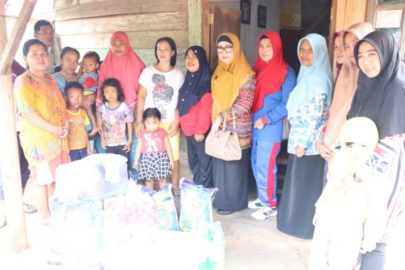 Alumni 1997 Serahkan Rp46 Juta Renovasi Masjid Nurul Hidayah SMAN 2 Bandar Lampung