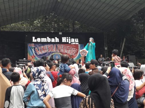 Artis Hengki Kurniawan Gelar Halalbihalal dan Syukuran Dua Tahun Lampung Banana Foster