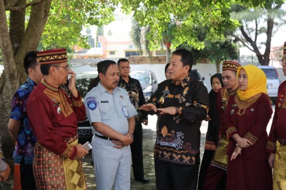 Gubernur Lampung Arinal Djunaidi Sidak Samsat