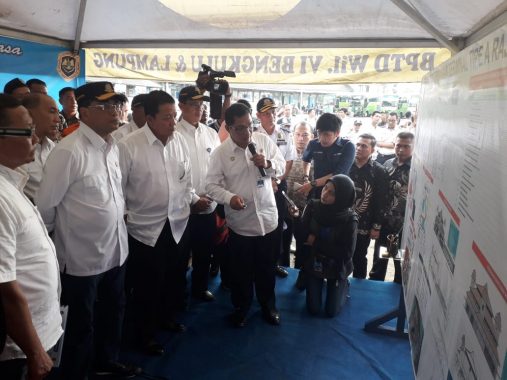Gubernur Arinal Djunaidi Dampingi Menteri Perhubungan Budi Karya Sumadi Tinjau Terminal dan Stasiun