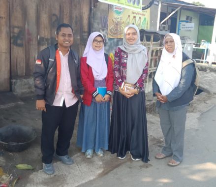 ACT Lampung Bagikan Air Bersih, Warga Jalan Rusa Kelurahan Sukamenanti Kecamatan Kedaton Tertib Antre