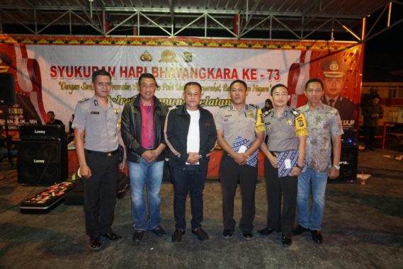 Plt Bupati Lampung Selatan Hadiahkan Umrah untuk 3 Anggota Bhabinkamtibmas