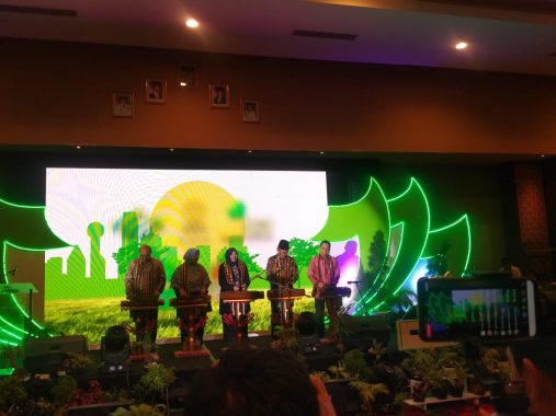 UIN Raden Intan Kampus Hijau Nomor 18 Nasional, Rektor Moh Mukri: Saya Belajar Lingkungan dari Kitab Kuning