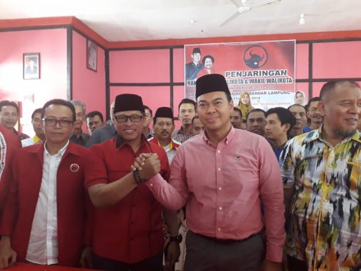 Serius Maju Pilkada Bandar Lampung, Rycko Menoza Antar Sendiri Berkas Pendaftaran ke PDIP