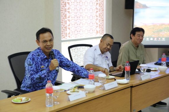 Upacara Hari Perhubungan Nasional, Pj Sekda Lampung Fahrizal Darminta Bacakan Amanat Menteri Budi Karya Sumadi
