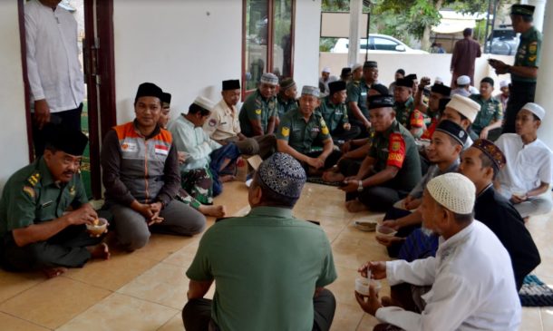 Pitka Menoza Hadiri Tablig Akbar Tahun Baru Islam Dampingi Riana Sari Arinal