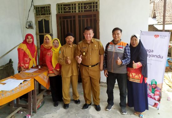 DT Peduli Lampung Salurkan Jumat Berbagi ke Way Bulan Lampung Selatan