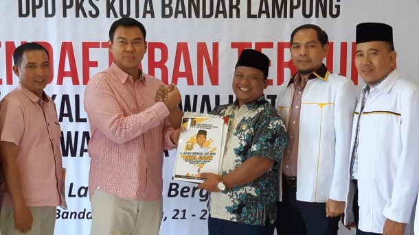 Kembalikan Berkas Ke PKS, Rycko Usung Visi Bandar Lampung Baru