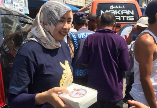 Anggota AJI Bandar Lampung Aksi Solidaritas Tutup Mata dengan Perban