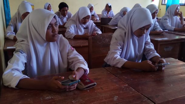SMKN 1 Bandar Lampung Terapkan Ujian Semester Berbasis Android, Respons Siswa Beragam