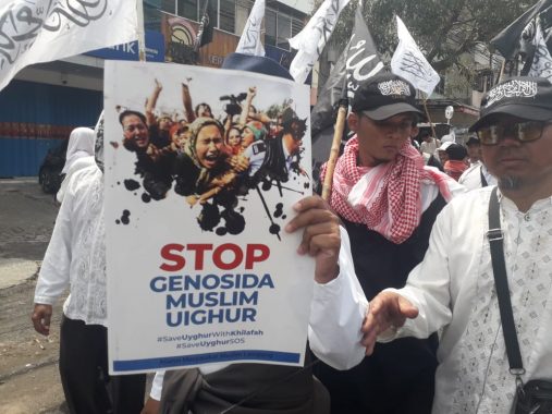 Pemerintah Indonesia Dituntut Bantu Muslim Uighur