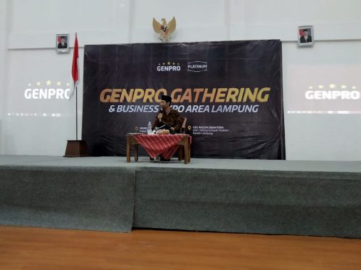 Tampil Beda, Panitia CPNS  Lampung Selatan Kompak Pakai Tukkus
