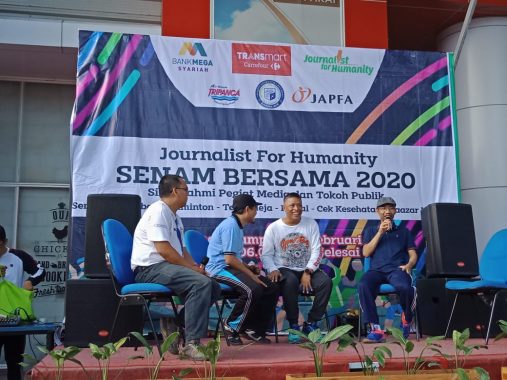 Senam Bersama Jurnalis dan Tokoh Publik Gelaran Journalist for Humanity Diikuti Seratusan Peserta