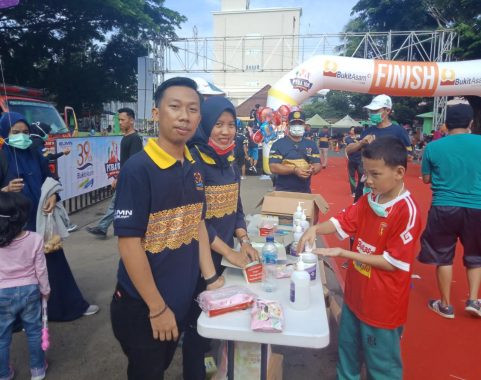 Gubernur dan Wakil Gubernur Lampung Lepas Ribuan Peserta Jalan Sehat HUT Bukit Asam