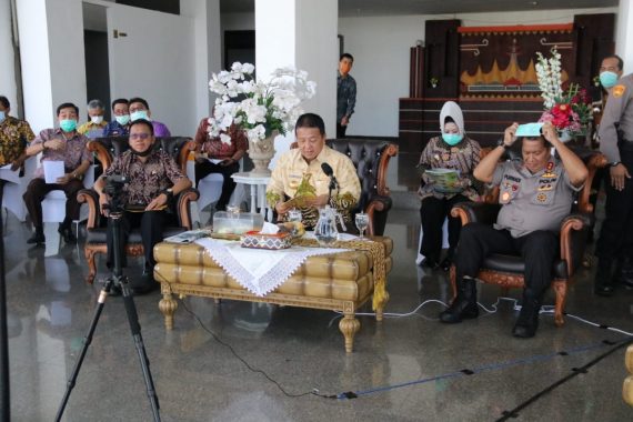 Plt Bupati Lampung Utara Ikuti Telekonferensi Gubernur Lampung Soal Penanggulangan Corona