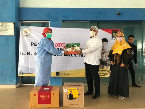 LAZDAI Lampung dan Hidaya Foundation Salurkan Bantuan Alat Pelindung Diri dan Makanan ke Tenaga Medis RS Abdul Moeloek