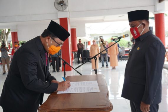 Plt Bupati Lampung Utara Budi Utomo Tinjau Posko Covid-19