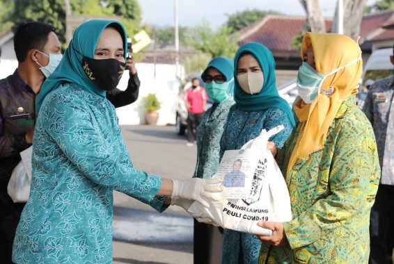 Ahmad Junaidi Auly Sosialisasi Stimulus Ekonomi dari Rumah ke Rumah di Lampung Tengah