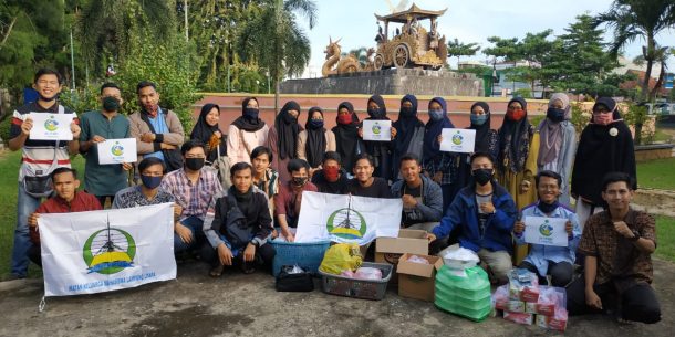 Berbagi Nasi Hari Ke-56 di Dusun 2 Sidorejo Sidomulyo, Antoni Imam Jumpa Guru Agama Semasa Sekolah