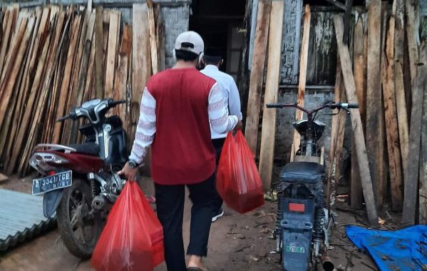 Hari Ke-57 Berbagi Nasi Cinta dan Masker, Antoni Imam Kunjungi Dusun Purwodadi Katibung Lampung Selatan