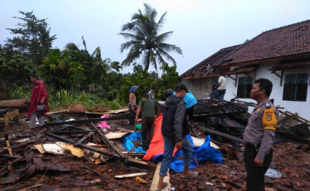 Empat Kampung di Tulangbawang Disapu Puting Beliung, Kapolres Rinci Korban Jiwa dan Rumah