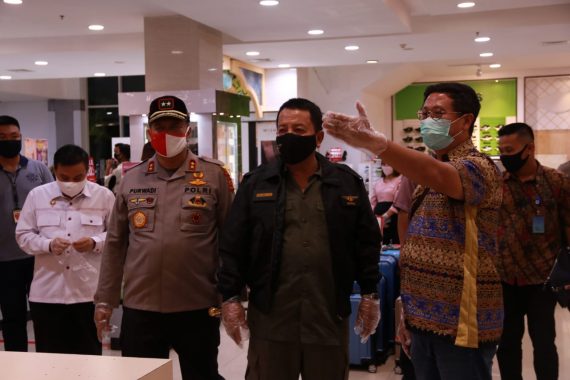 Pemprov Lampung Bagikan Paket Bahan Pokok untuk Warga Terdampak Pandemi Covid-19
