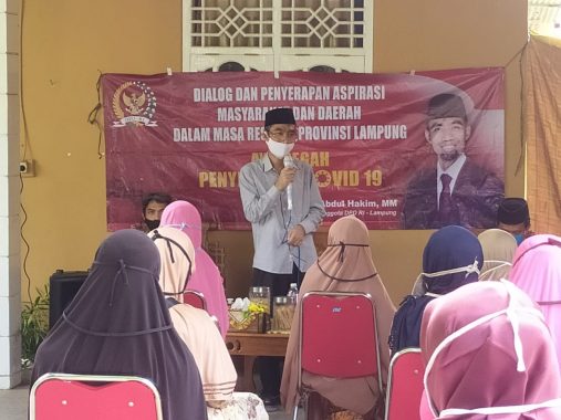Riana Sari Arinal Salurkan Bahan Pokok dan Telur ke Pondok Pesantren di Lampung Selatan