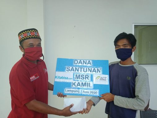 Kamil Bahagia Dapat Modal dan Kaki Palsu dari ACT Lampung