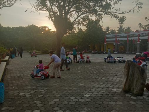Pengunjung Taman Wisata Muara Indah Kotaagung Minta Pemkab Tambah Wahana Permainan Anak