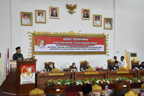 Unila Berikan Penghargaan untuk Wali Kota Bandar Lampung Herman HN