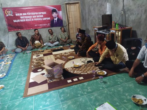 Abdul Hakim Dengar Curhat Warga Sragi Lampung Selatan