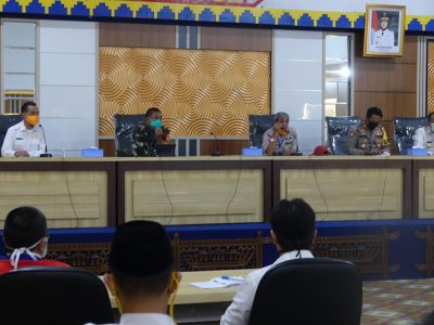 Nanang Ermanto Pantau Posko Penanganan Covid-19 di Way Galih Tanjung Bintang