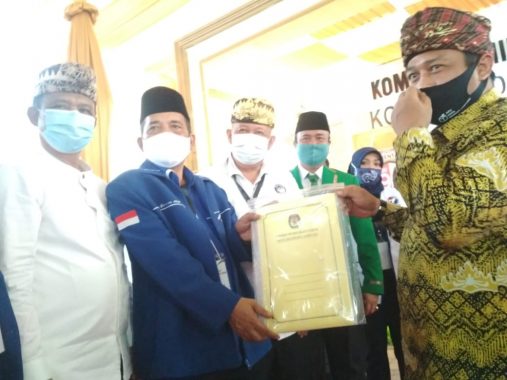 Pilkada Bandar Lampung: Daftar ke KPU, Yusuf Kohar Ingatkan Kiat Bekerja untuk Wujudkan Bandar Lampung Makmur